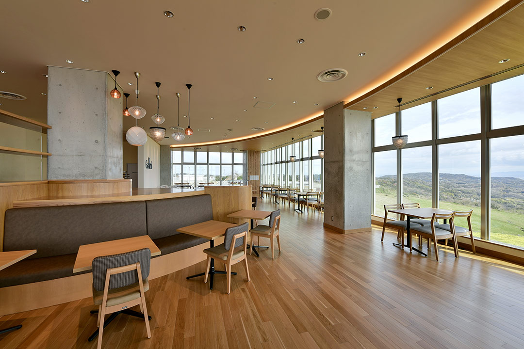 Awaji Hanasajiki Enjoy Stunning Views at a Cafe Restaurant